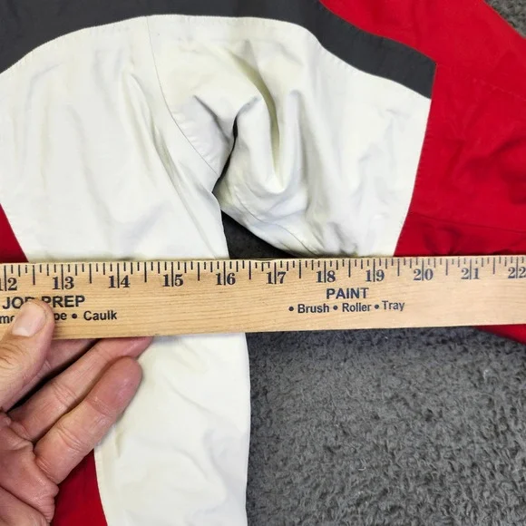 The North Face Winter Jacket Hooded Full Zip Pockets Red Gray Boys S